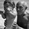 Пабло Пикассо с сыном Клодом, Франция, 1951 - Роберт Капа (Robert Capa)