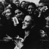 Похороны 20 подростков партизан. Мальчики воевали с немцами под руководством своего учителя за четыре дня до прибытия союзников, Неаполь Италия, 2 октября 1943 - Роберт Капа (Robert Capa)