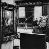 Sidelong glance, 1948 - Робер Дуано (Robert Doisneau)