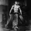 Fred With Tires. Голливуд, 1984 - Херб Ритц (Herb Ritts)